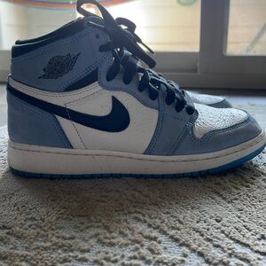University blue retro Jordan 1